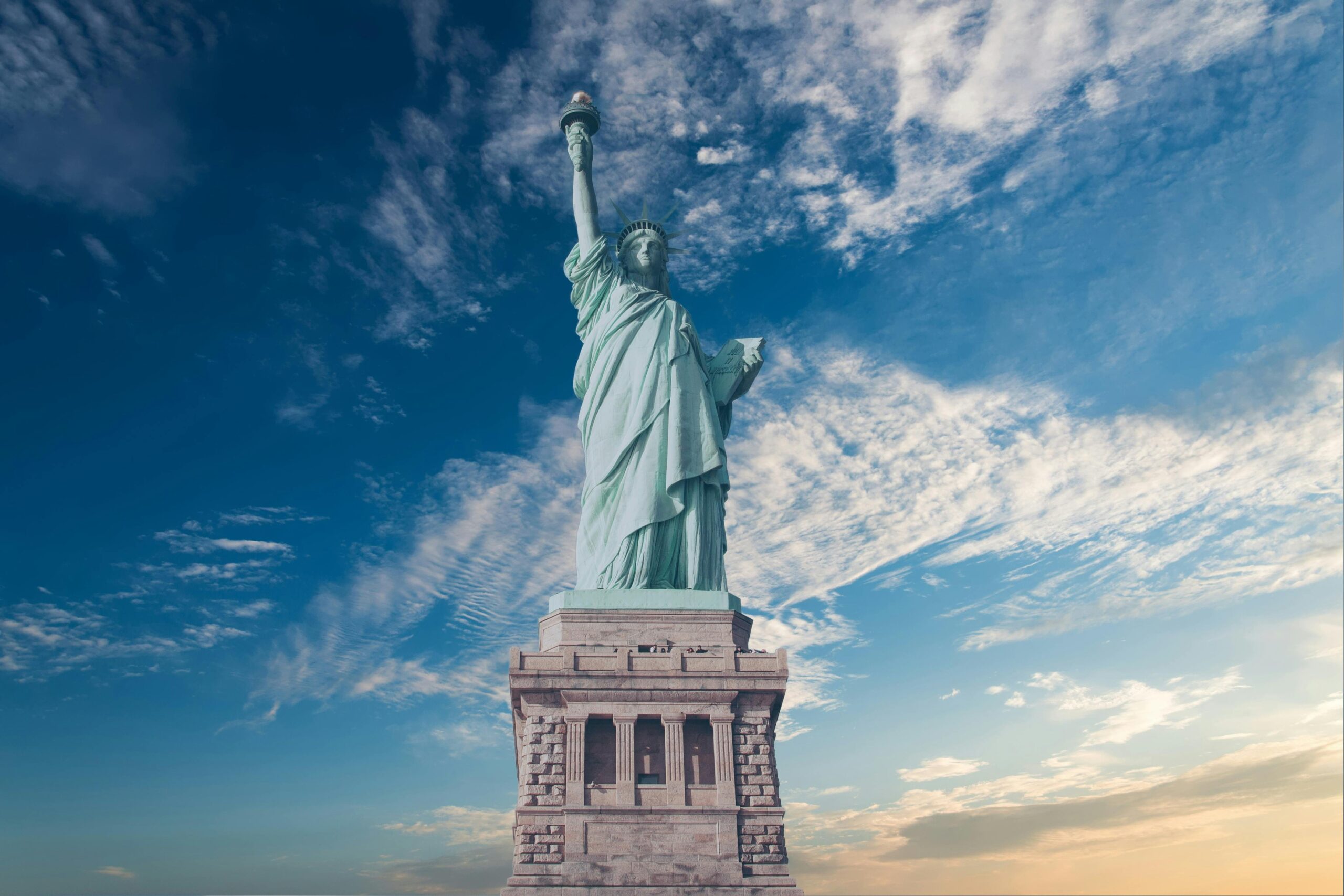 Top 10 Must-Visit Tourist Places in the USA